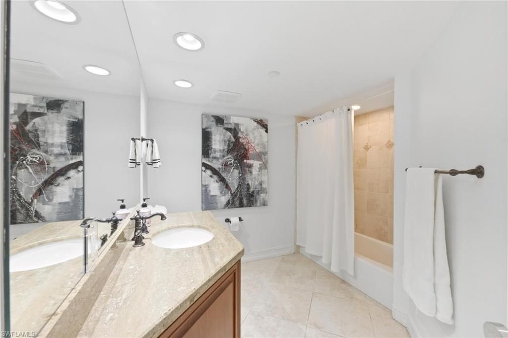4751 Gulf Shore Blvd N, Unit PH7, Naples, FL 34103 Photo