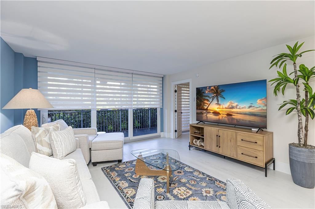 5 Bluebill Ave, Unit 104, Naples, FL 34108 Photo
