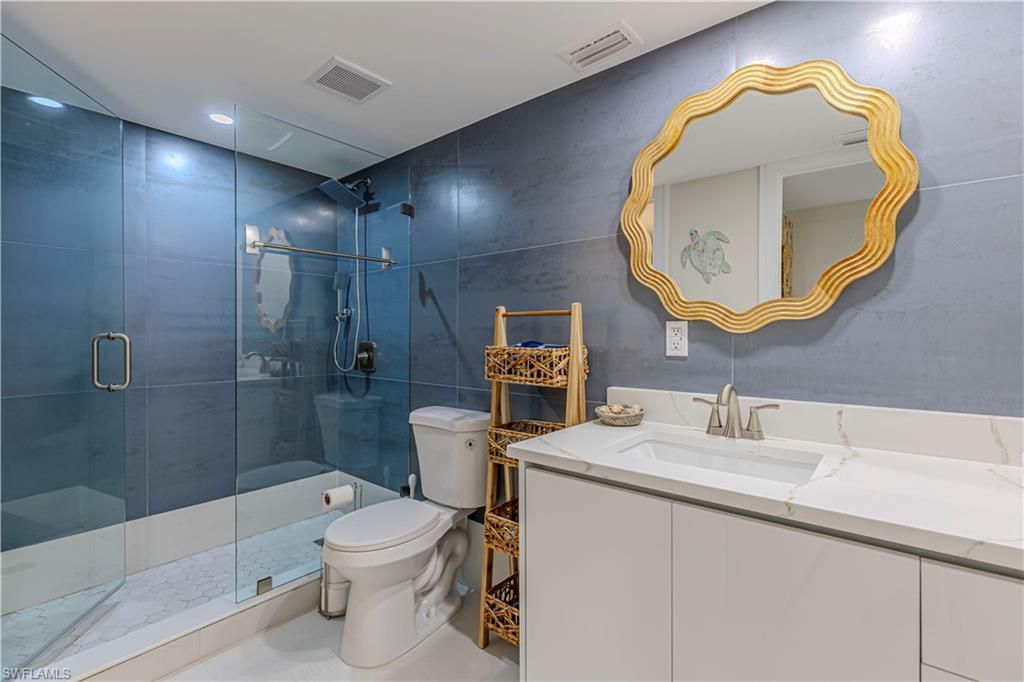 5 Bluebill Ave, Unit 104, Naples, FL 34108 Photo
