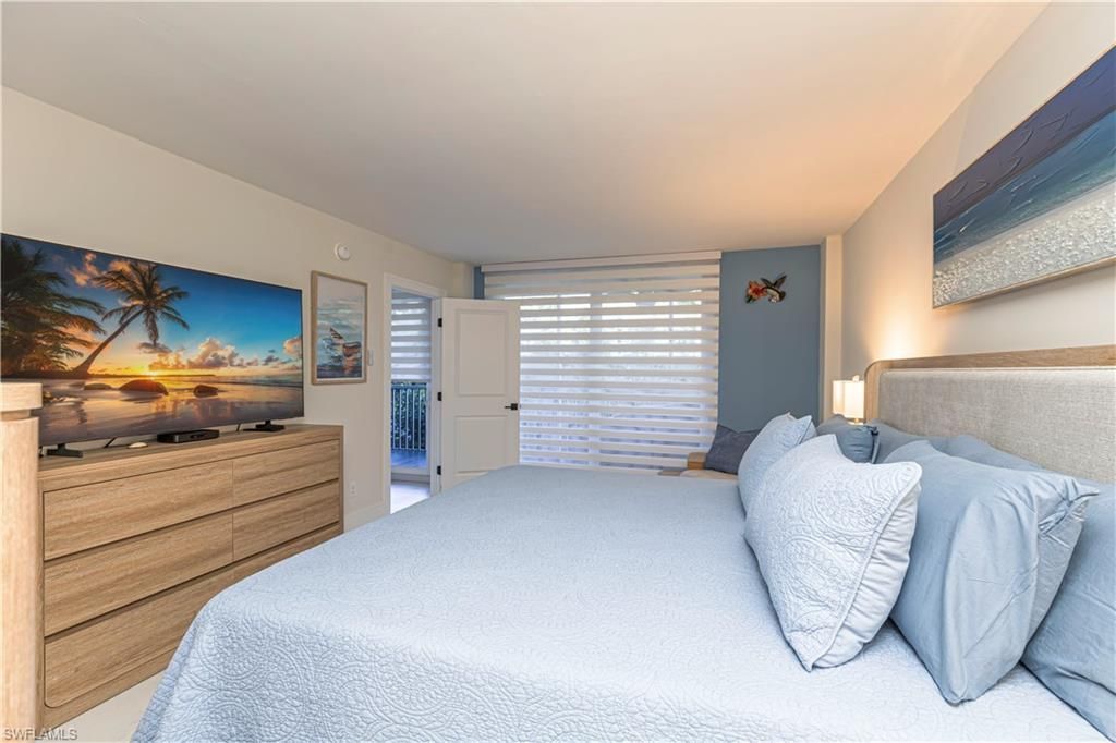 5 Bluebill Ave, Unit 104, Naples, FL 34108 Photo