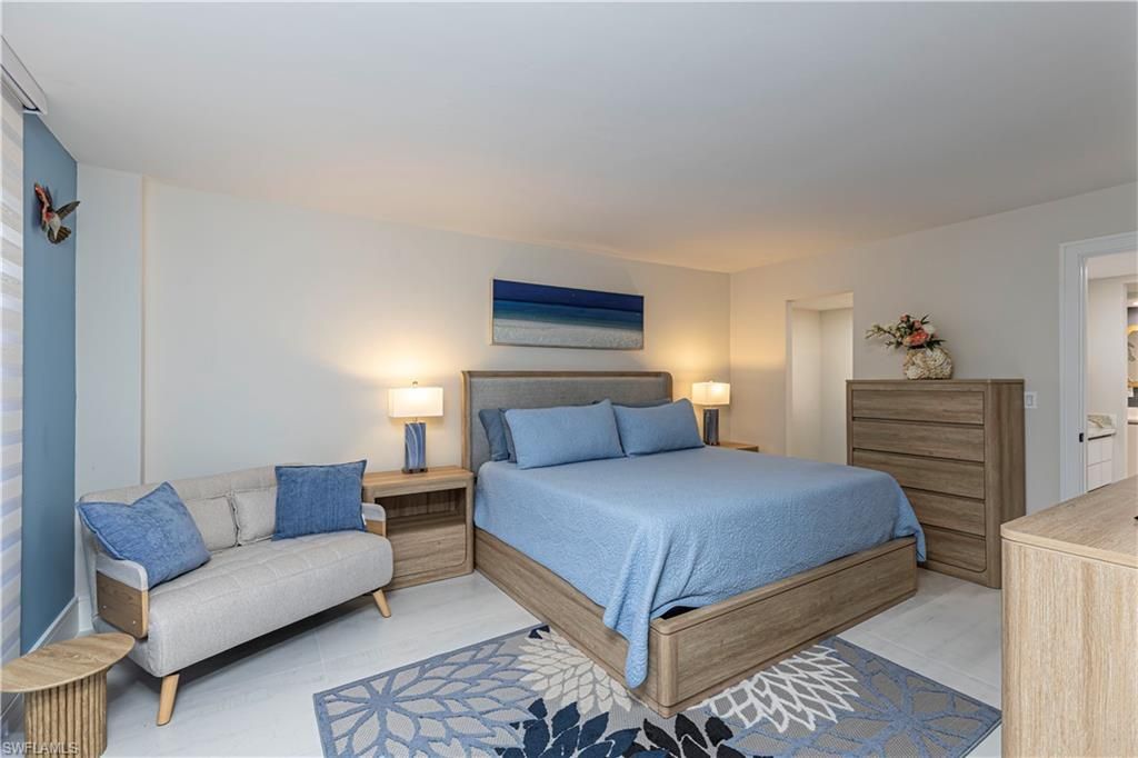 5 Bluebill Ave, Unit 104, Naples, FL 34108 Photo