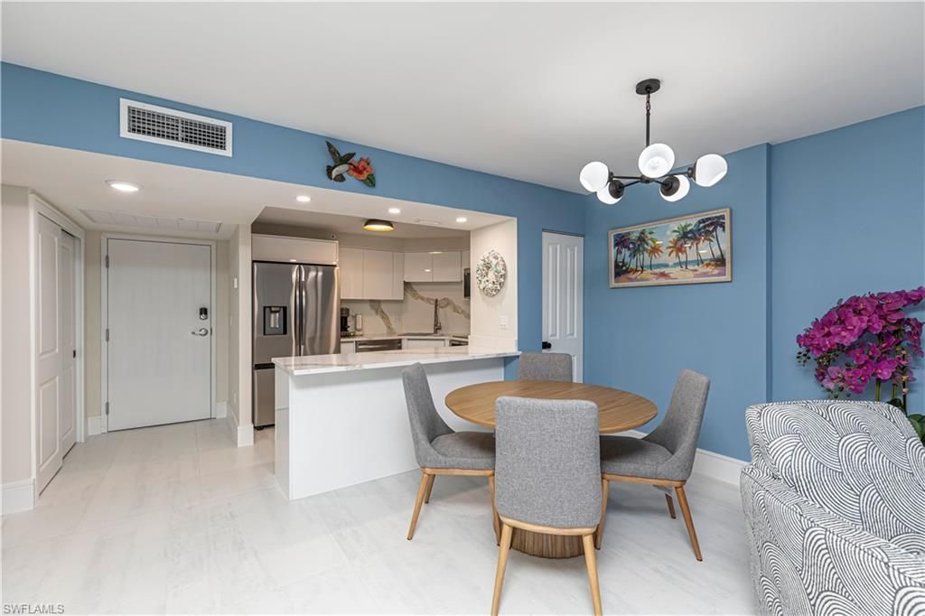 5 Bluebill Ave, Unit 104, Naples, FL 34108 Photo