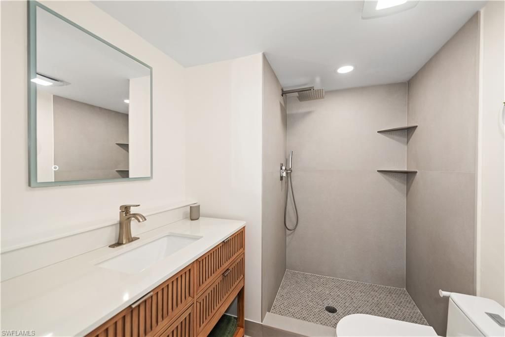501 Forest Lakes Blvd, Unit 111, Naples, FL 34105 Photo