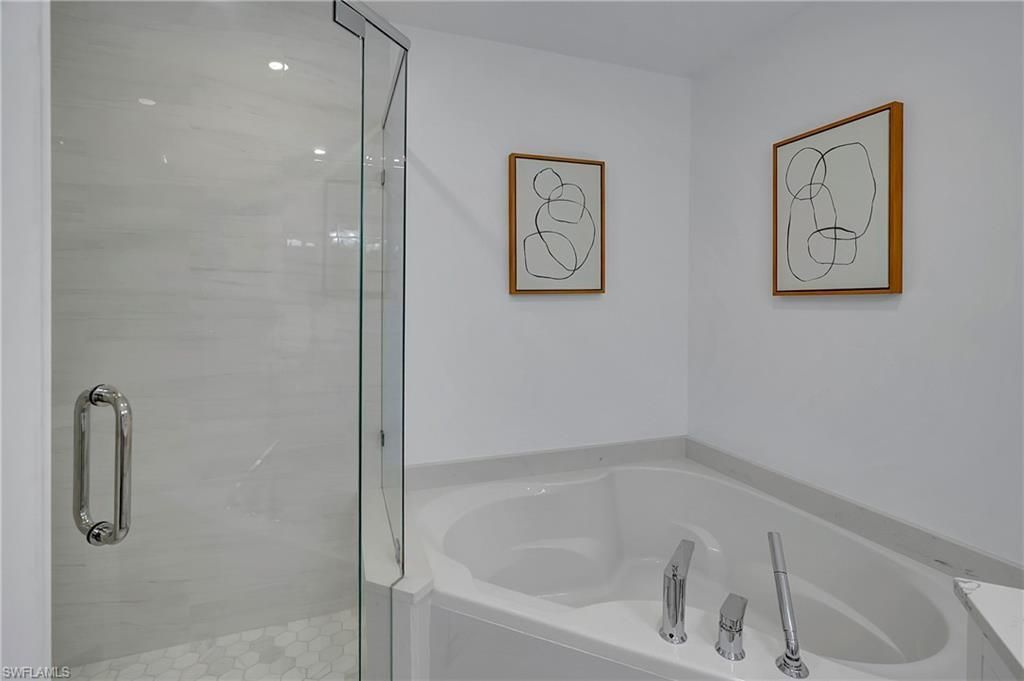 2165 Arielle Dr , Unit 1602, Naples, FL 34109 Photo