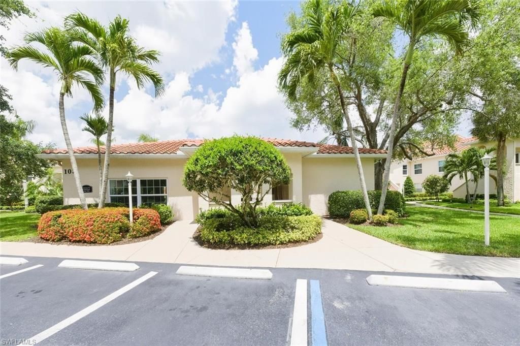 110 Siena Way, Unit 206, Naples, FL 34119 Photo