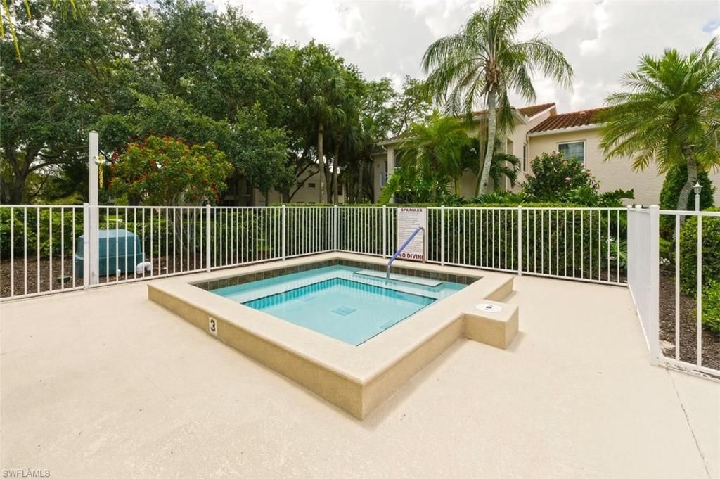 110 Siena Way, Unit 206, Naples, FL 34119 Photo