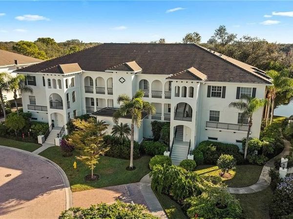 780 Bentwater CIR, Unit 102, NAPLES, FL 34108