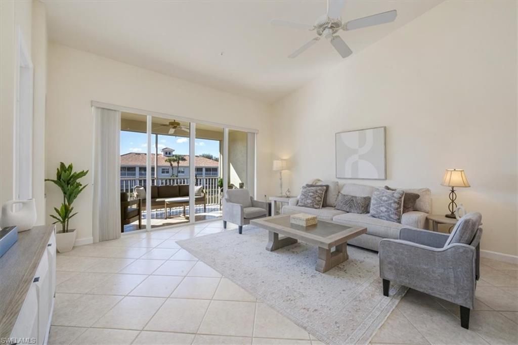 3057 Driftwood Way, Unit 4004, Naples, FL 34109 Photo