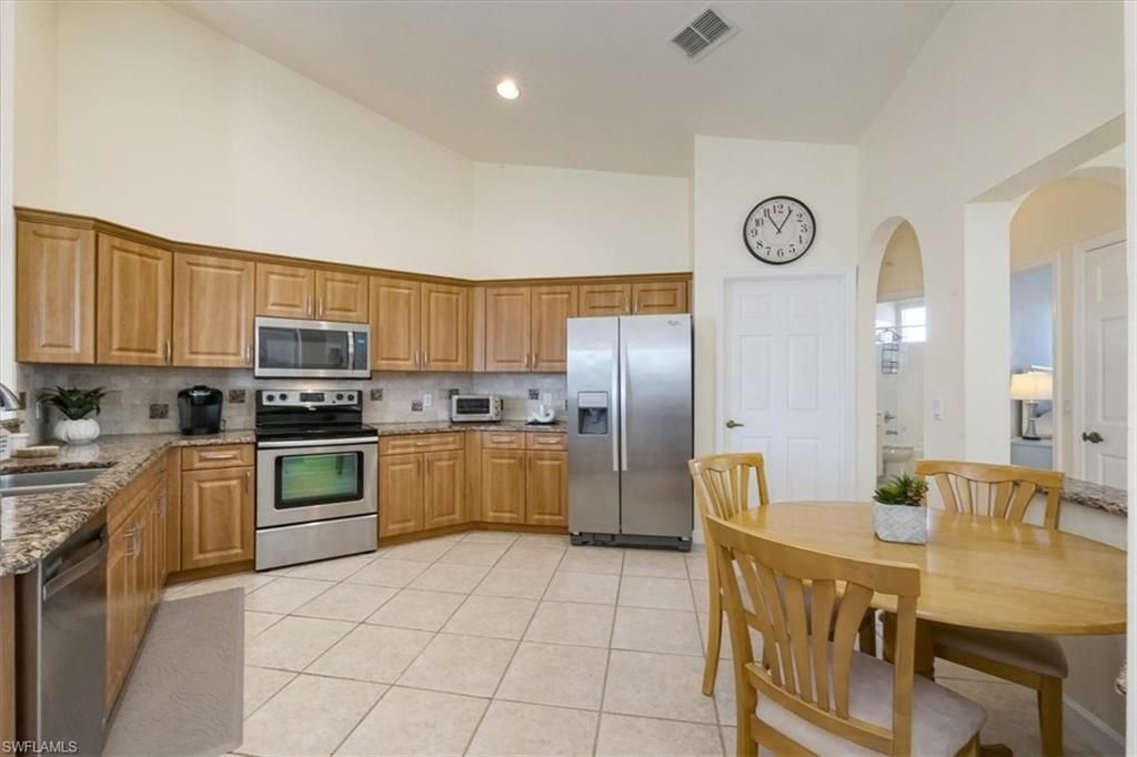 3057 Driftwood Way, Unit 4004, Naples, FL 34109 Photo