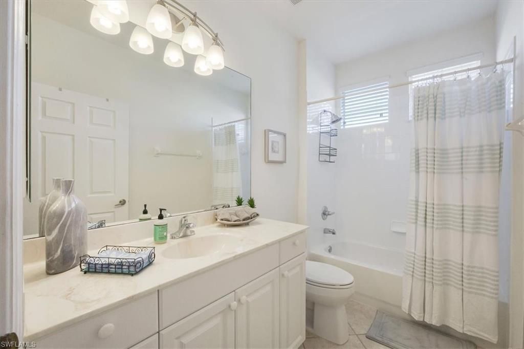 3057 Driftwood Way, Unit 4004, Naples, FL 34109 Photo