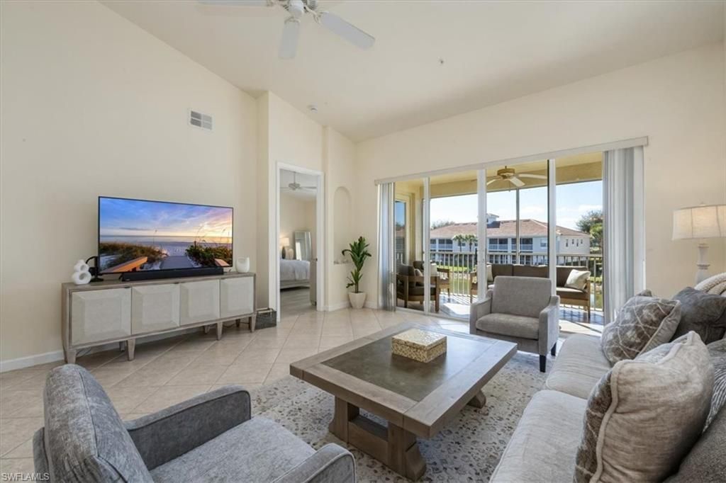 3057 Driftwood Way, Unit 4004, Naples, FL 34109 Photo