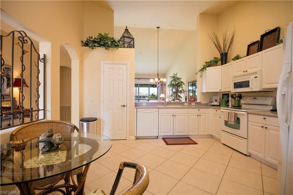 3048 Horizon Ln , Unit 1104, Naples, FL 34109 Photo