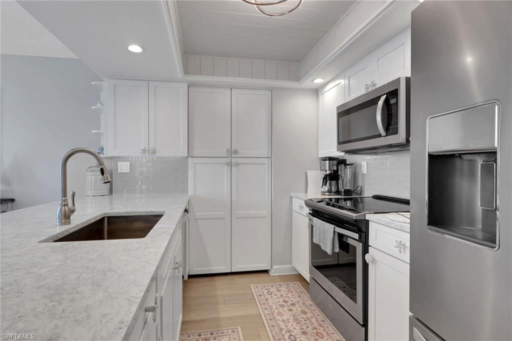 10475 Gulf Shore Dr , Unit 161, Naples, FL 34108 Photo