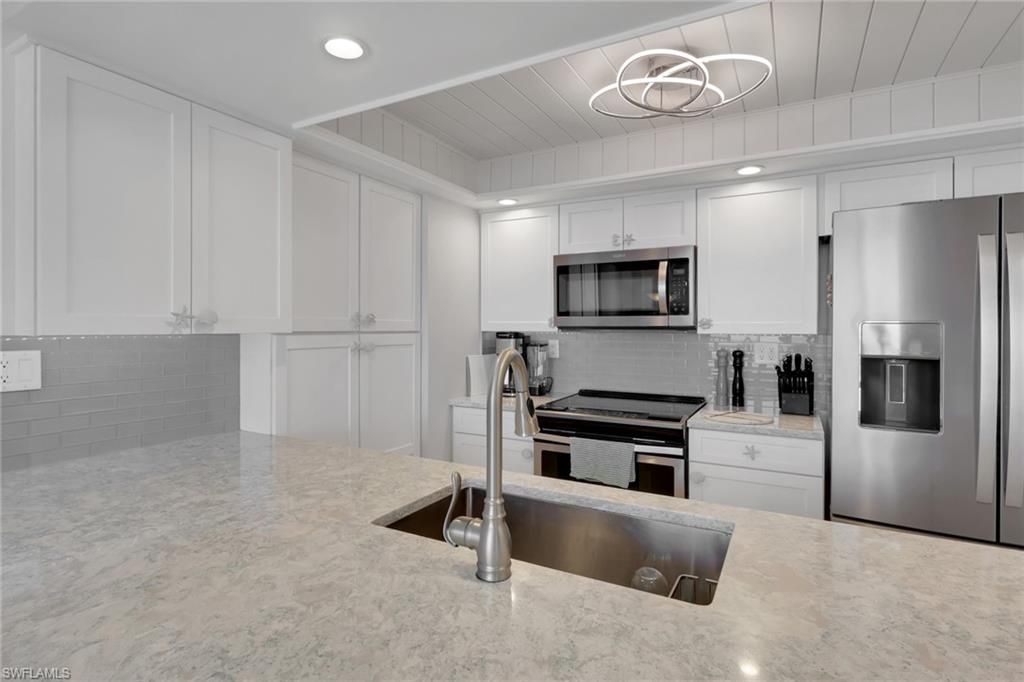 10475 Gulf Shore Dr , Unit 161, Naples, FL 34108 Photo