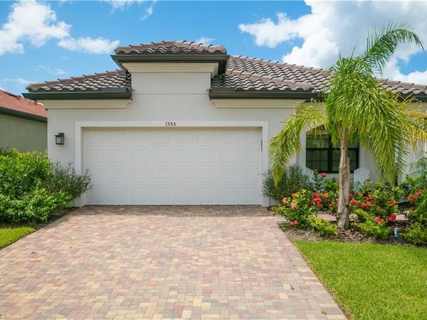1555 Marton CT , NAPLES, FL 34113