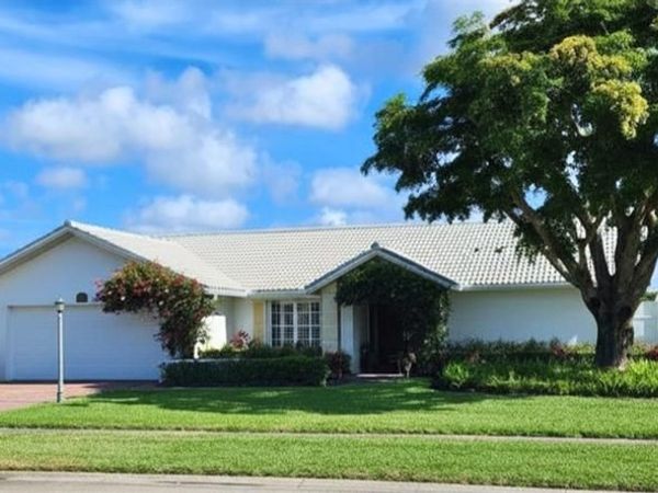 1417 Foxfire LN , NAPLES, FL 34104