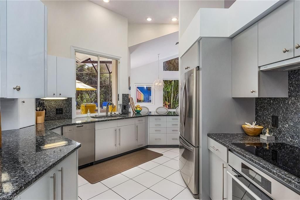 720 Turkey Oak Ln, Naples, FL 34108 Photo