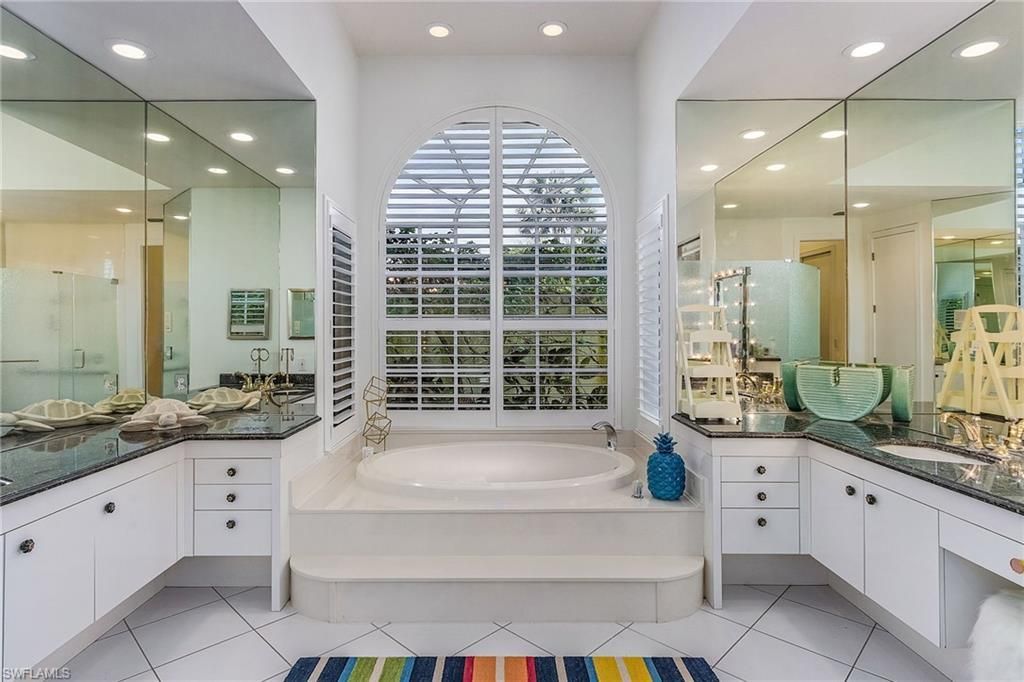 720 Turkey Oak Ln, Naples, FL 34108 Photo