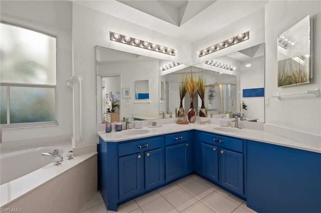 9050 Las Maderas Dr, Unit 101, Bonita Springs, FL 34135 Photo