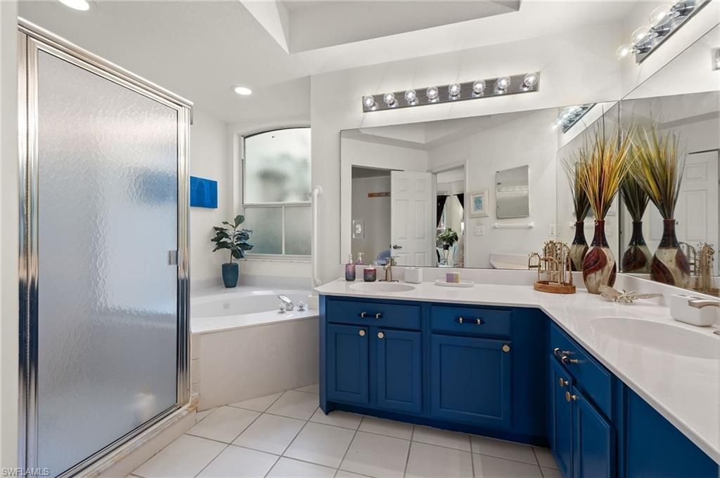 9050 Las Maderas Dr, Unit 101, Bonita Springs, FL 34135 Photo