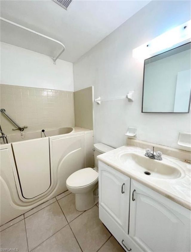10 Temple Ct, Lehigh Acres, FL 33936 Photo