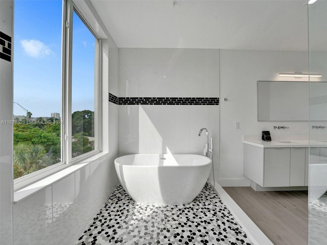 1222 NE 15th Avenue, Fort Lauderdale, FL 33304 Photo