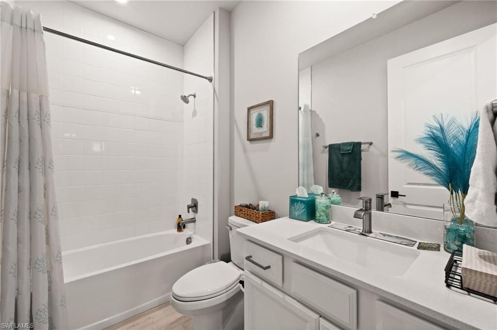 10353 Bonavie Cove Dr, Fort Myers, FL 33966 Photo