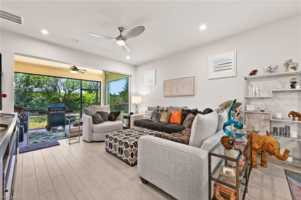 10353 Bonavie Cove Dr, Fort Myers, FL 33966 Photo