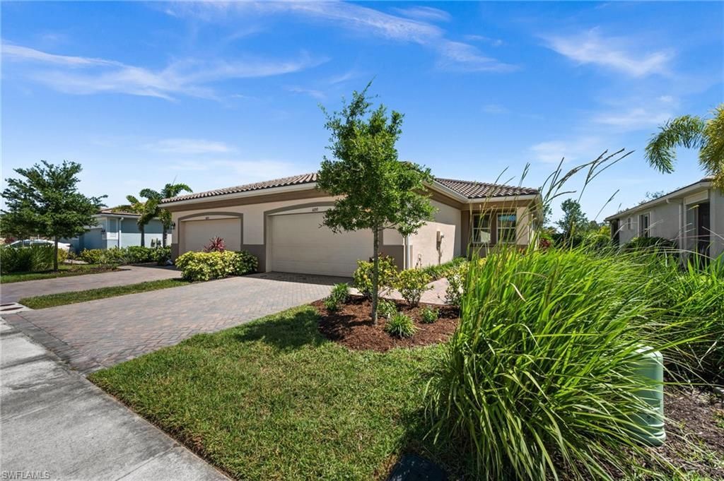 10353 Bonavie Cove Dr, Fort Myers, FL 33966 Photo