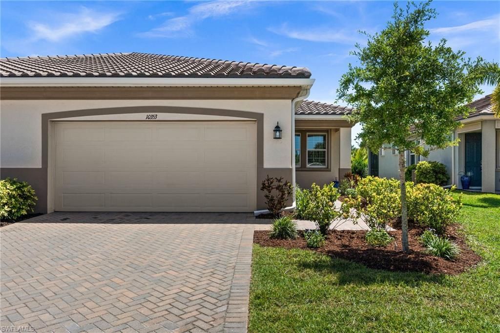 10353 Bonavie Cove Dr , Fort Myers, FL 33966 Photo