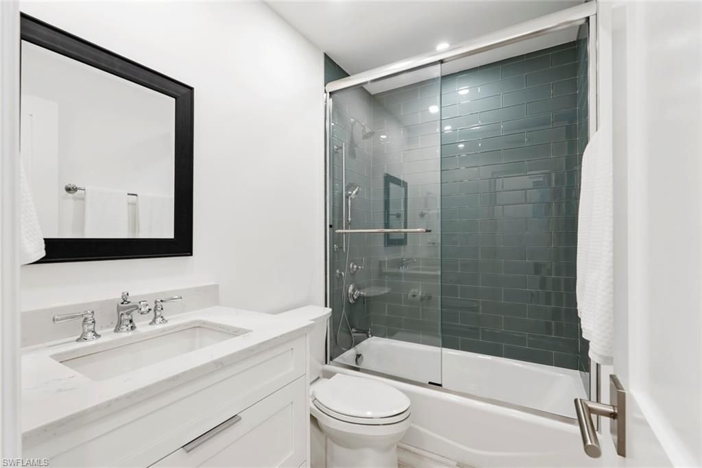 618 Broad Ave S, Unit J618, Naples, FL 34102 Photo