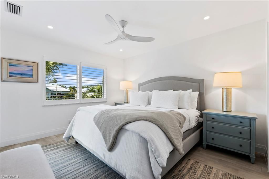 618 Broad Ave S, Unit J618, Naples, FL 34102 Photo