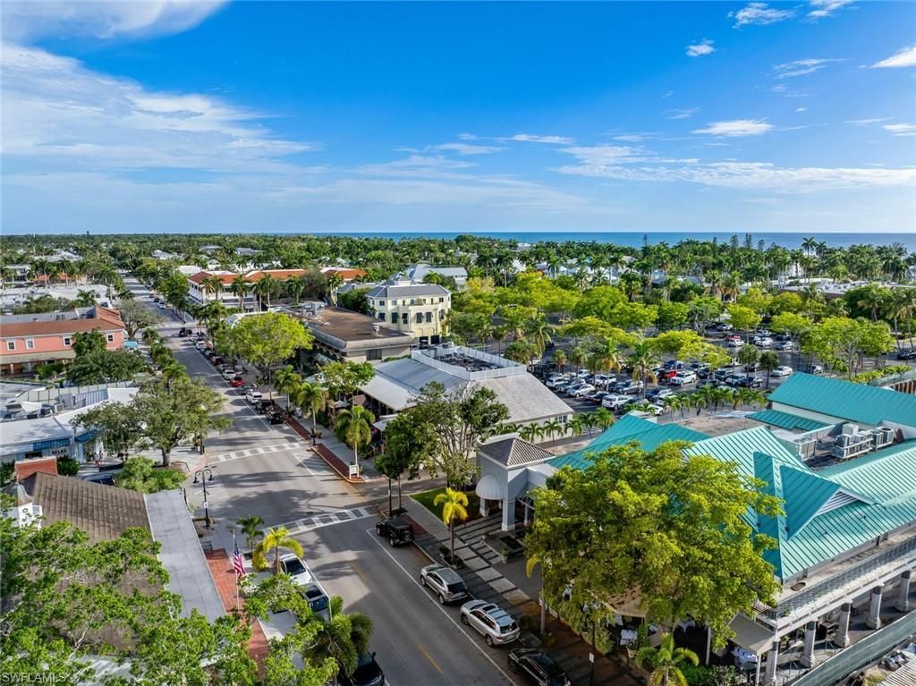 618 Broad Ave S, Unit J618, Naples, FL 34102 Photo