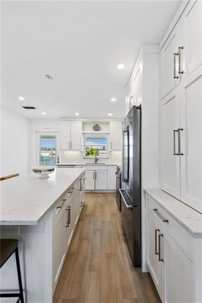 618 Broad Ave S, Unit J618, Naples, FL 34102 Photo