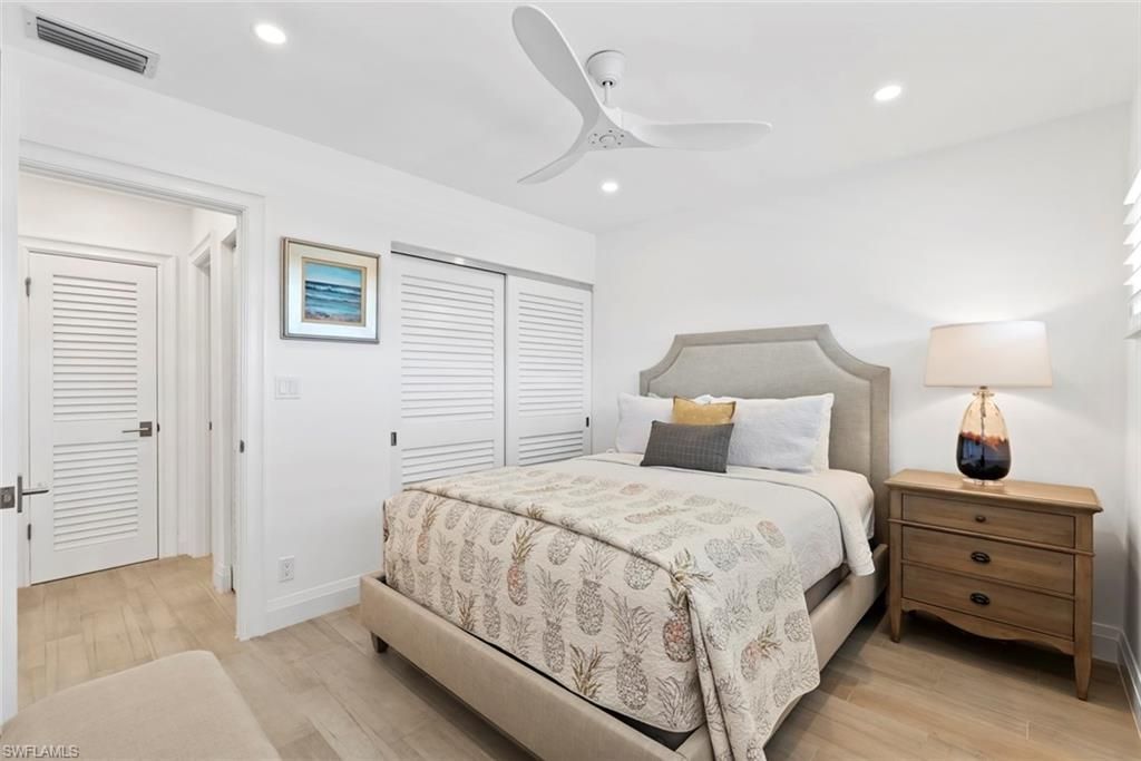 618 Broad Ave S, Unit J618, Naples, FL 34102 Photo