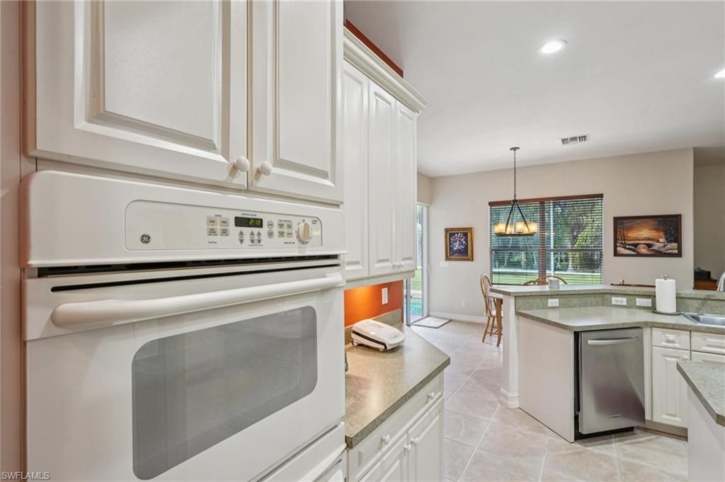 2621 Golden Gate Blvd W, Naples, FL 34120 Photo