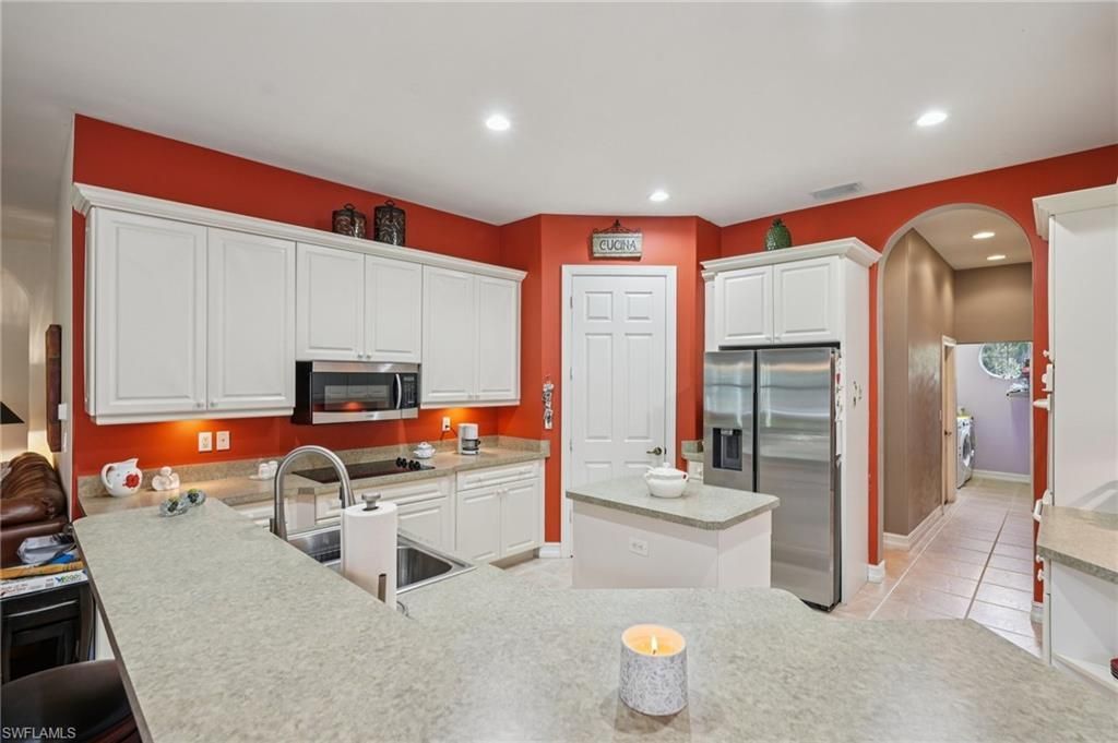 2621 Golden Gate Blvd W, Naples, FL 34120 Photo