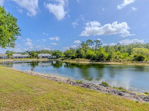 5205 Whitten DR , Unit 57, NAPLES, FL 34104