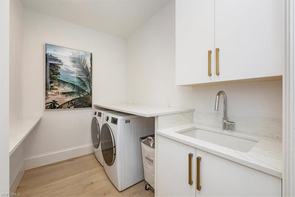 493 8th Ave S, Naples, FL 34102 Photo