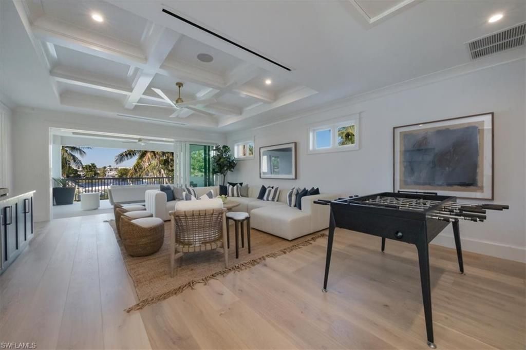 493 8th Ave S, Naples, FL 34102 Photo