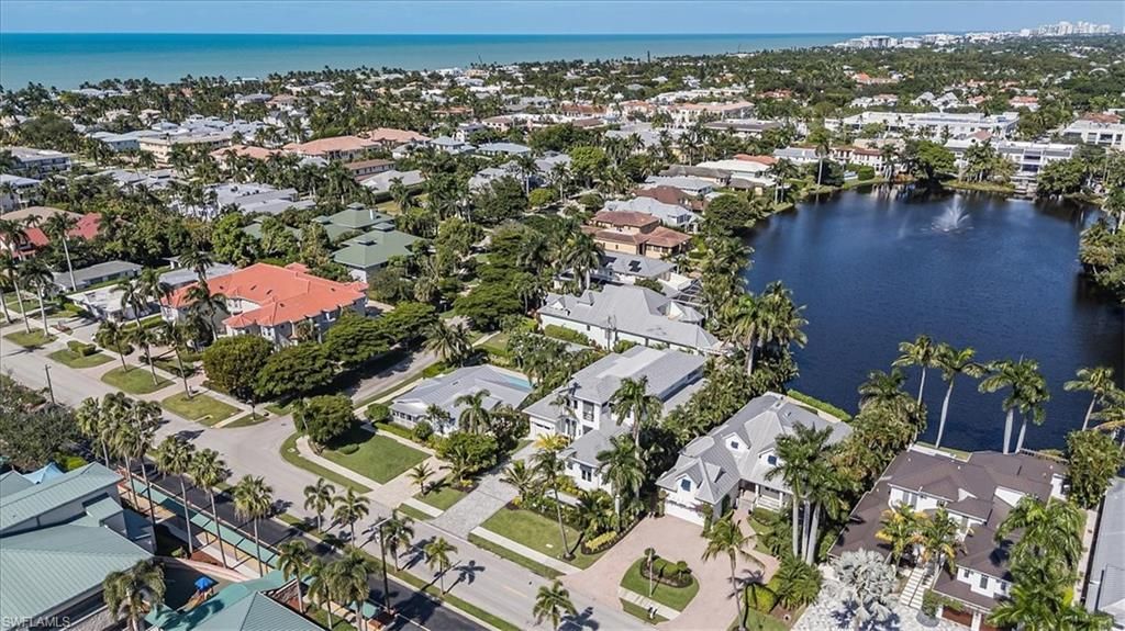 493 8th Ave S, Naples, FL 34102 Photo