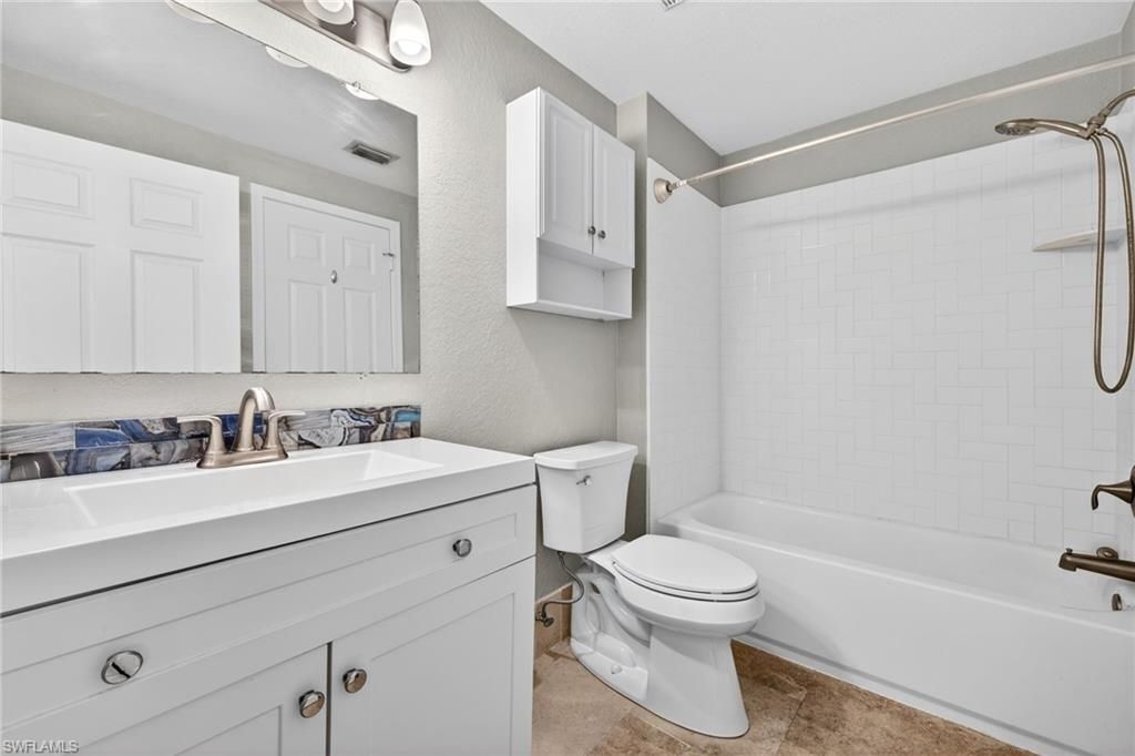 6481 Aragon Way, Unit 304, Fort Myers, FL 33966 Photo
