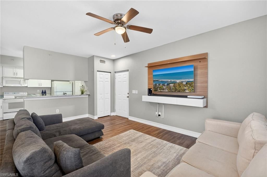 6481 Aragon Way, Unit 304, Fort Myers, FL 33966 Photo
