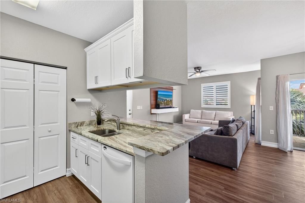 6481 Aragon Way, Unit 304, Fort Myers, FL 33966 Photo