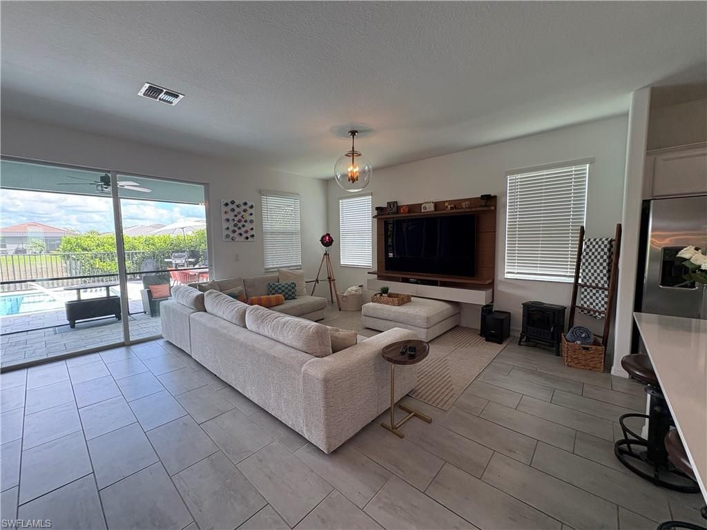 2458 Orchard St, Naples, FL 34120 Photo