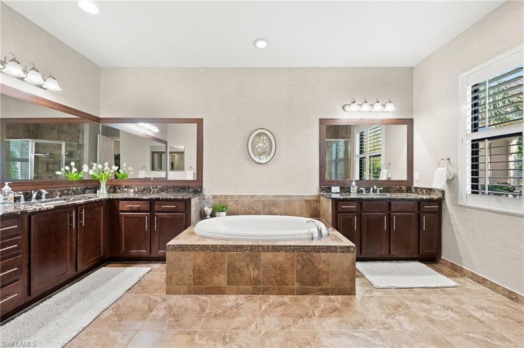 3995 Bering Ct, Naples, FL 34119 Photo