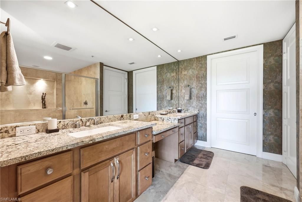 265 Indies Way, Unit 701, Naples, FL 34110 Photo