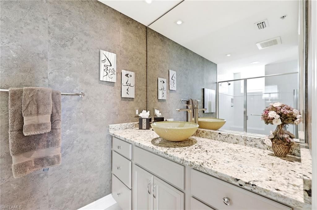 265 Indies Way, Unit 701, Naples, FL 34110 Photo