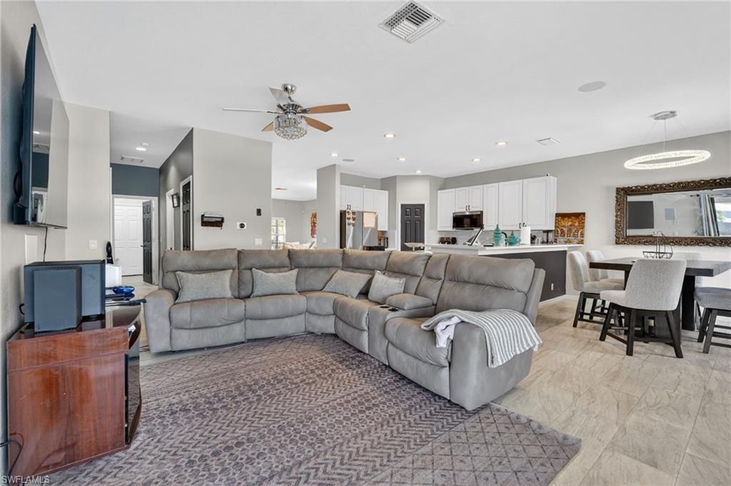 2645 Fishtail Palm Ct, Naples, FL 34120 Photo