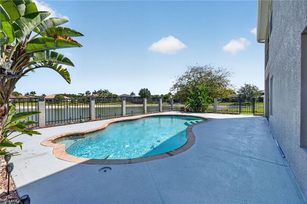 2645 Fishtail Palm Ct, Naples, FL 34120 Photo